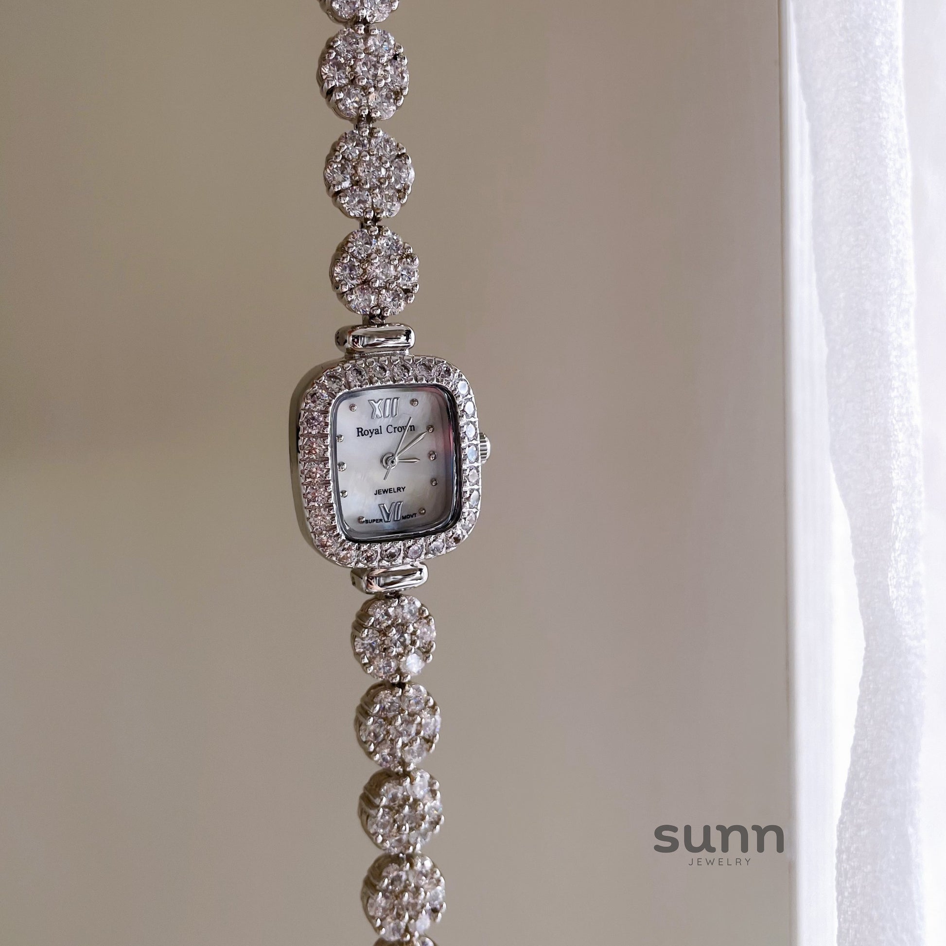 Jena Silver Rhinestone Bracelet Watch [LV8SNFB3]