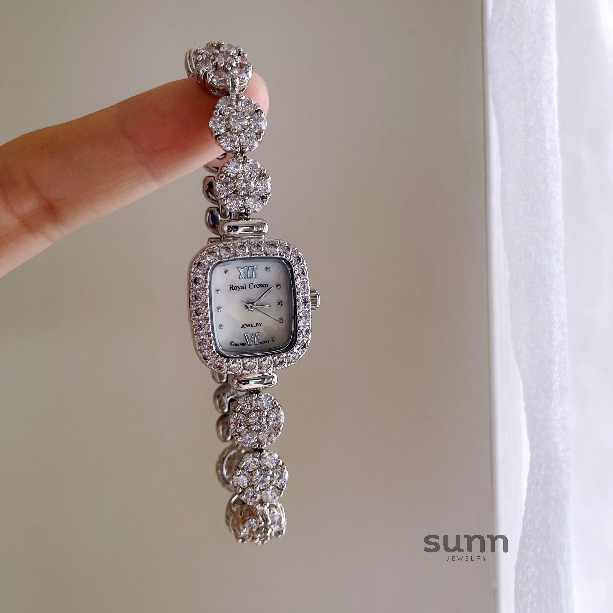 Jena Silver Rhinestone Bracelet Watch [17OTU39B]