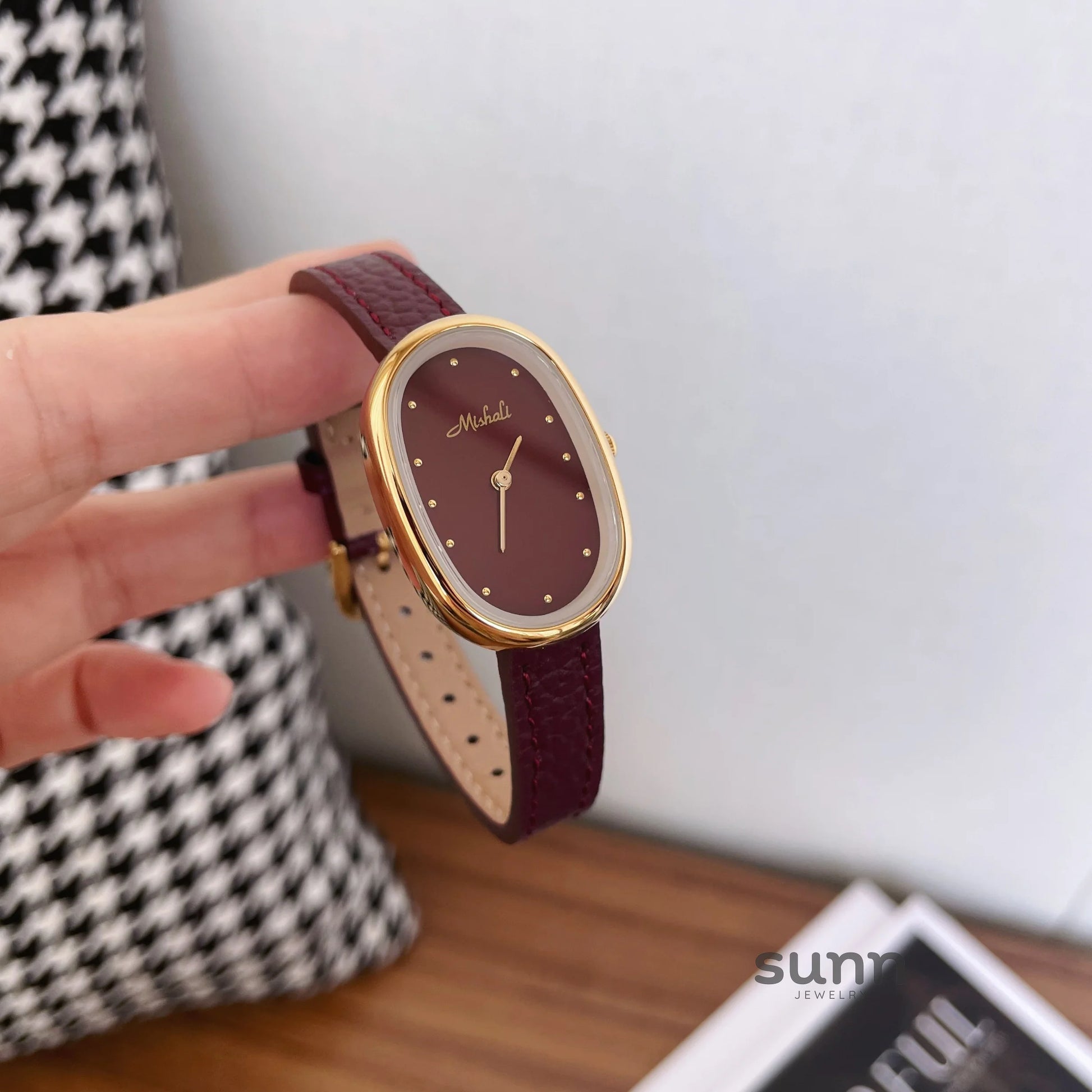 Jenna Vintage Quartz Watch