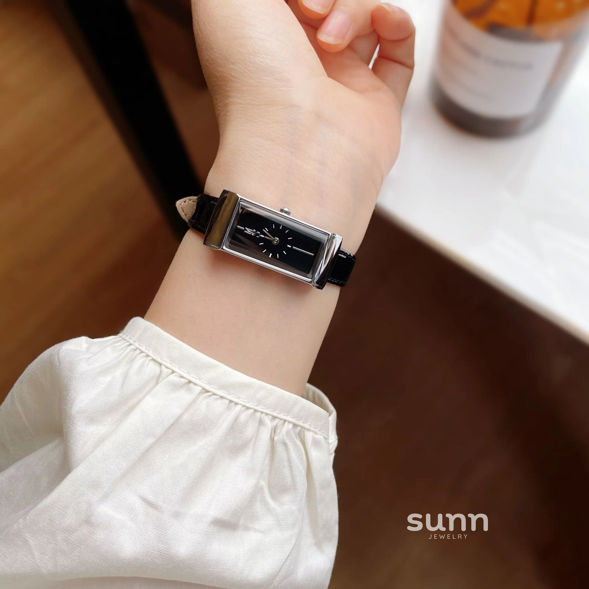 Jenna Vintage Quartz Watch