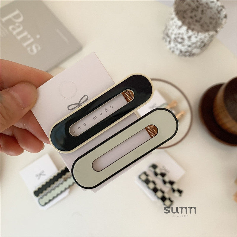 Jenny Checkerboard Hair Clip [MR05GO2A]