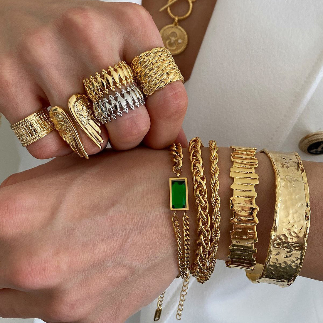 Jenny Gold Statement Cuff Bracelet [BLTNSTJJ]