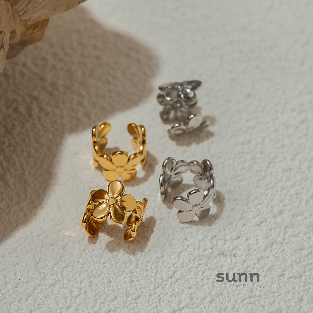 Jentry Floral Ear Cuff [DHXWRDF4]