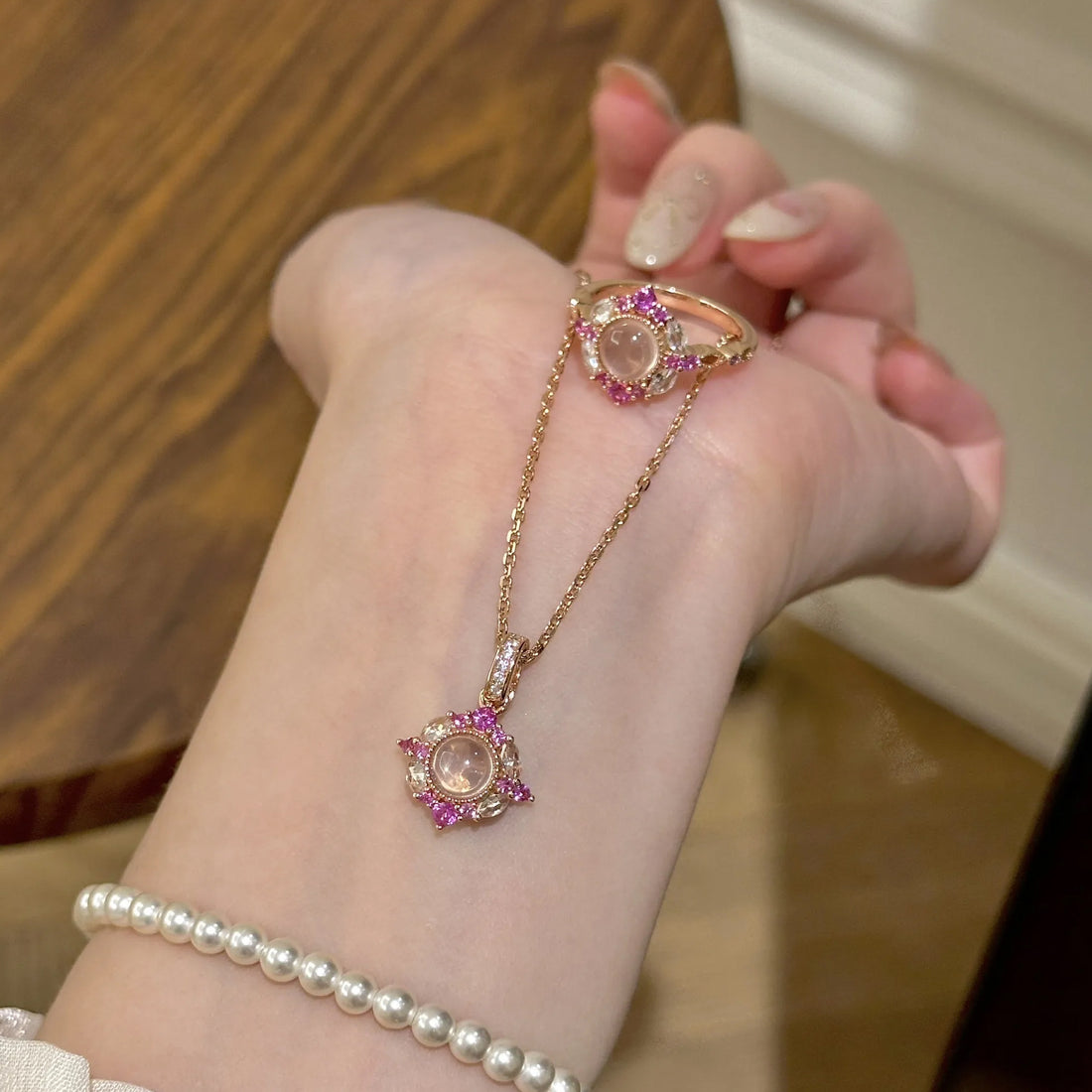 Jentry Rose Quartz Bloom Set [JWN81IPG]