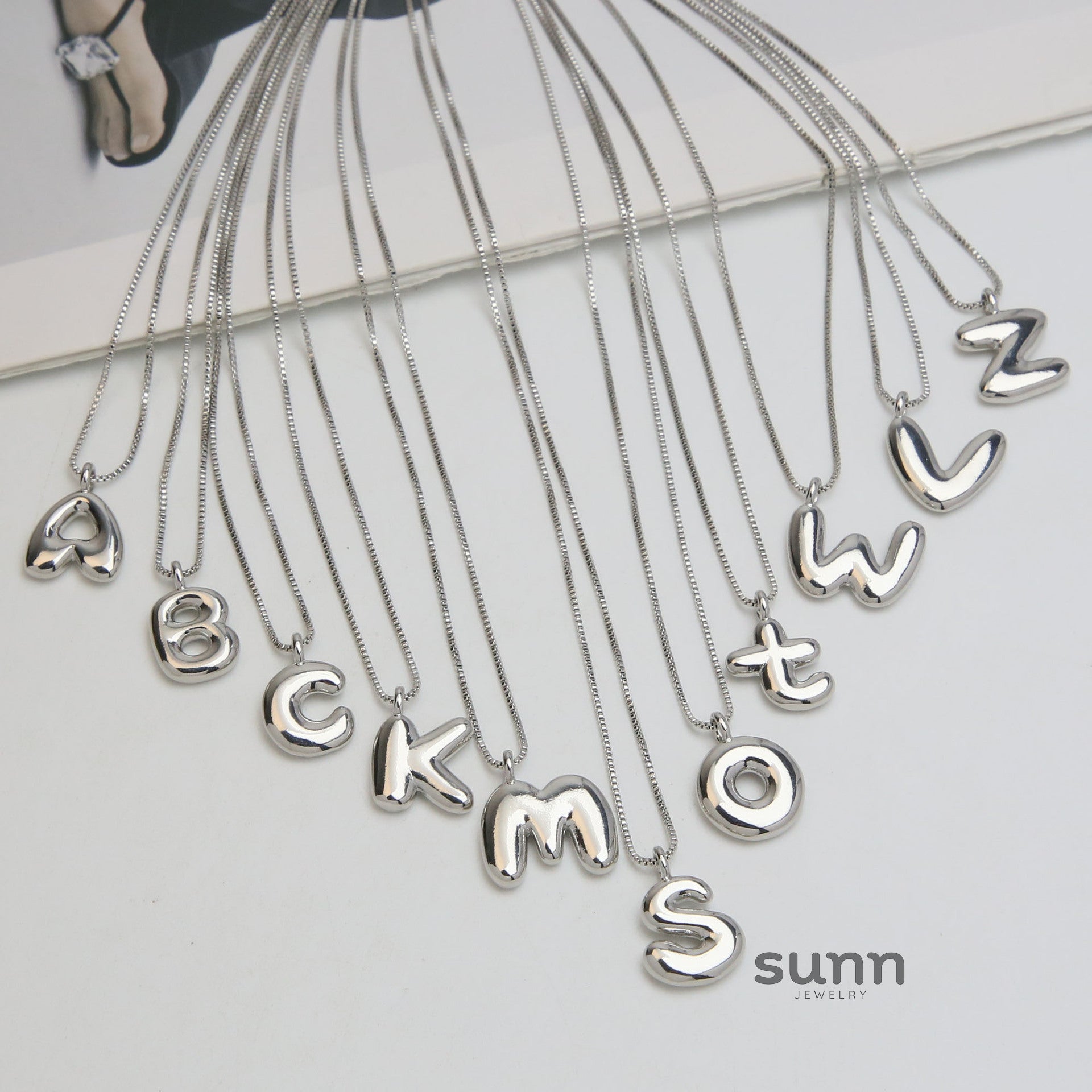 Jesenia Bubble Initial Necklace [COVBQXI5]