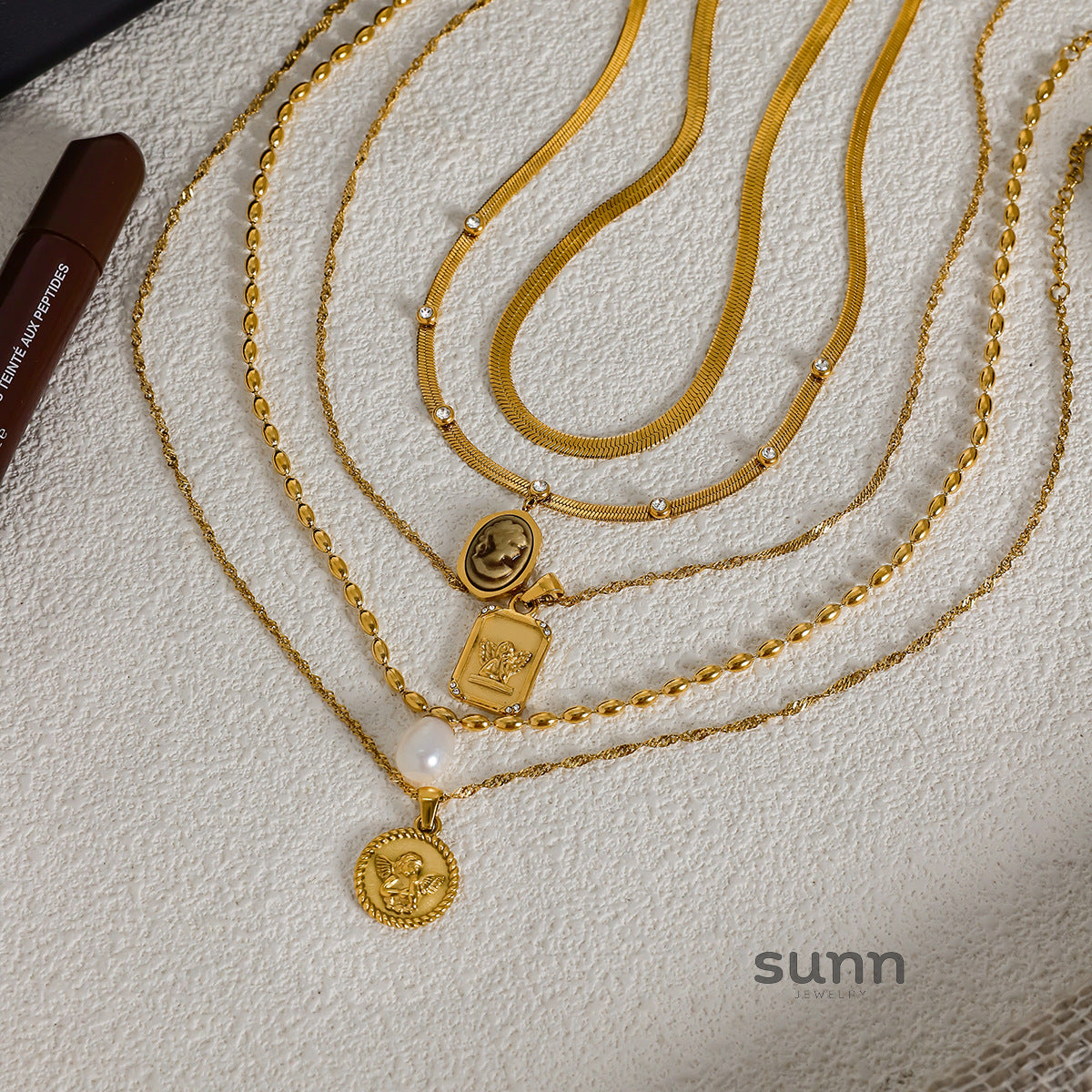 Jessie Angel Pendant Necklace [CINF4Z6F]