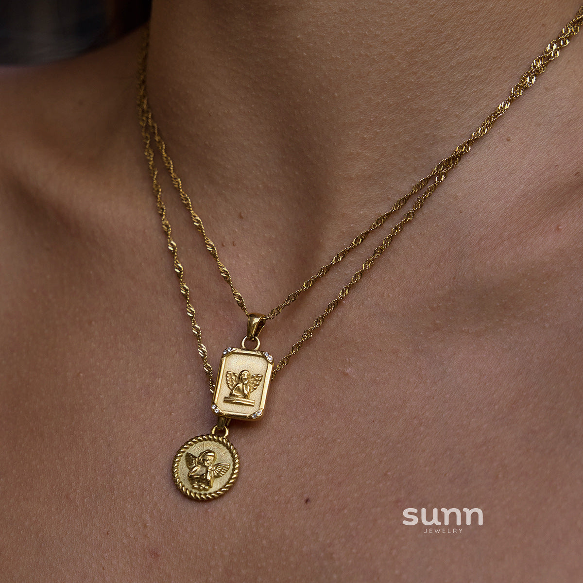 Jessie Angel Pendant Necklace [Q2C1YOWW]