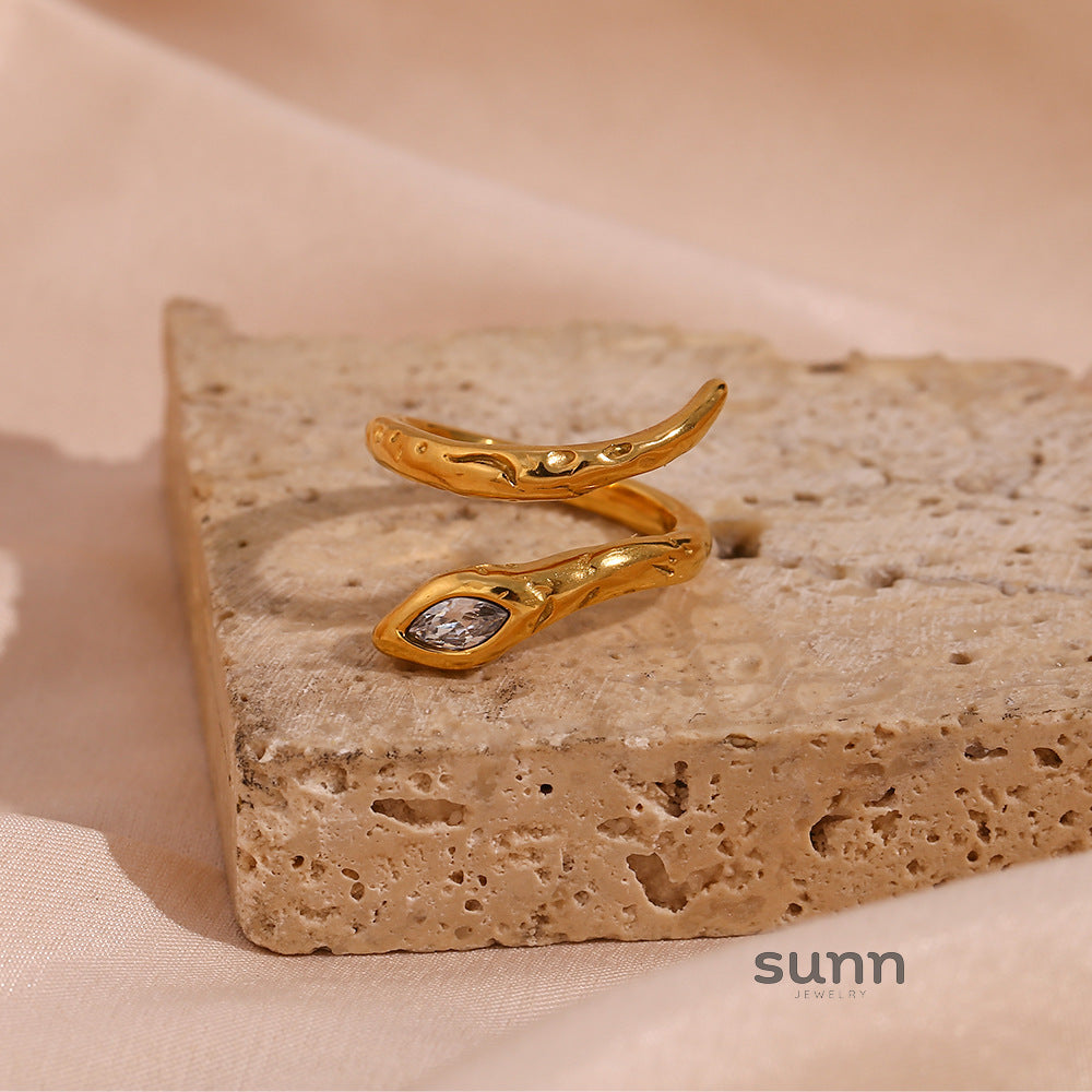 Jesslynn Asymmetrical Snake Ring [SVXW7QC9]