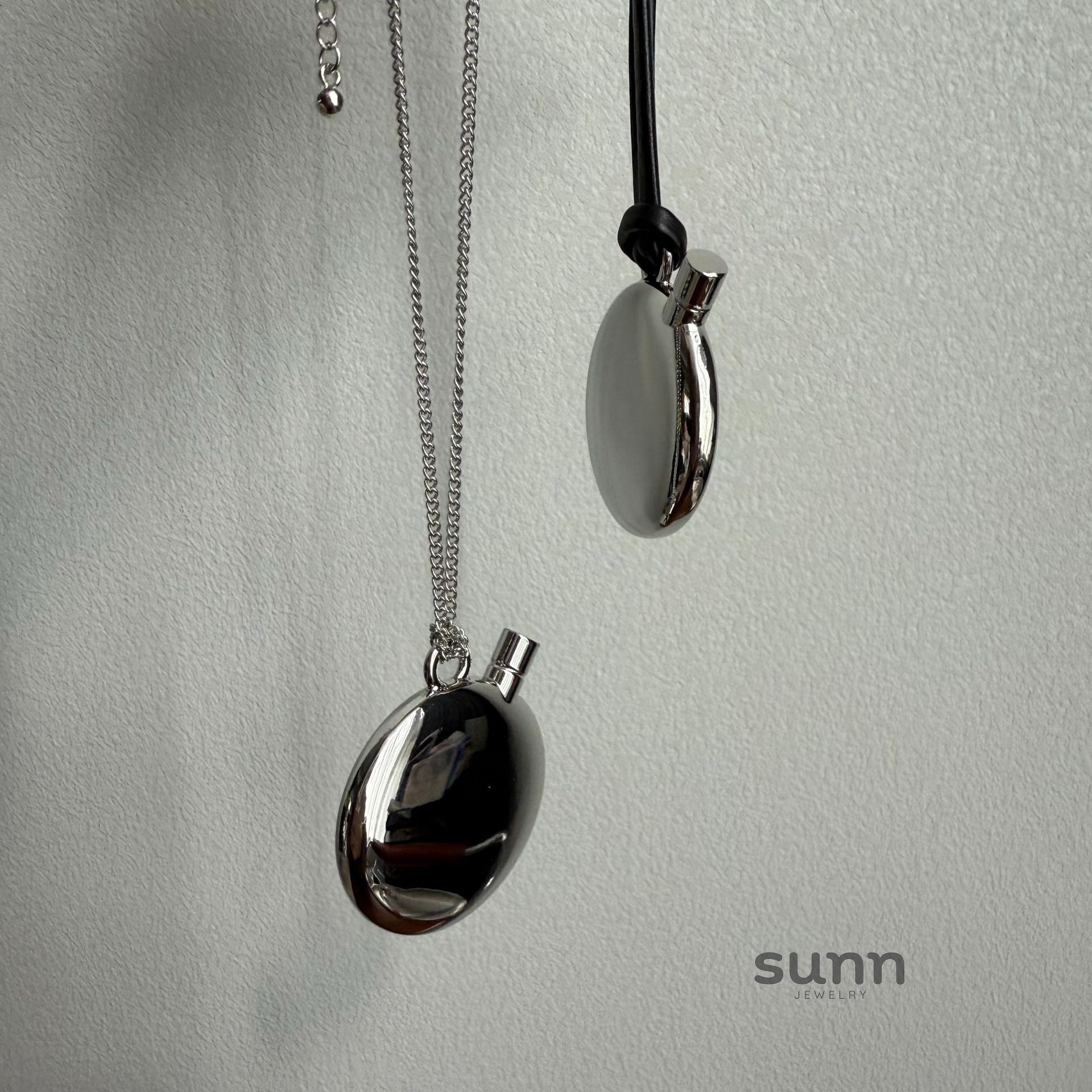 Jewels Scent Bottle Pendant Necklace [SWH4H481]