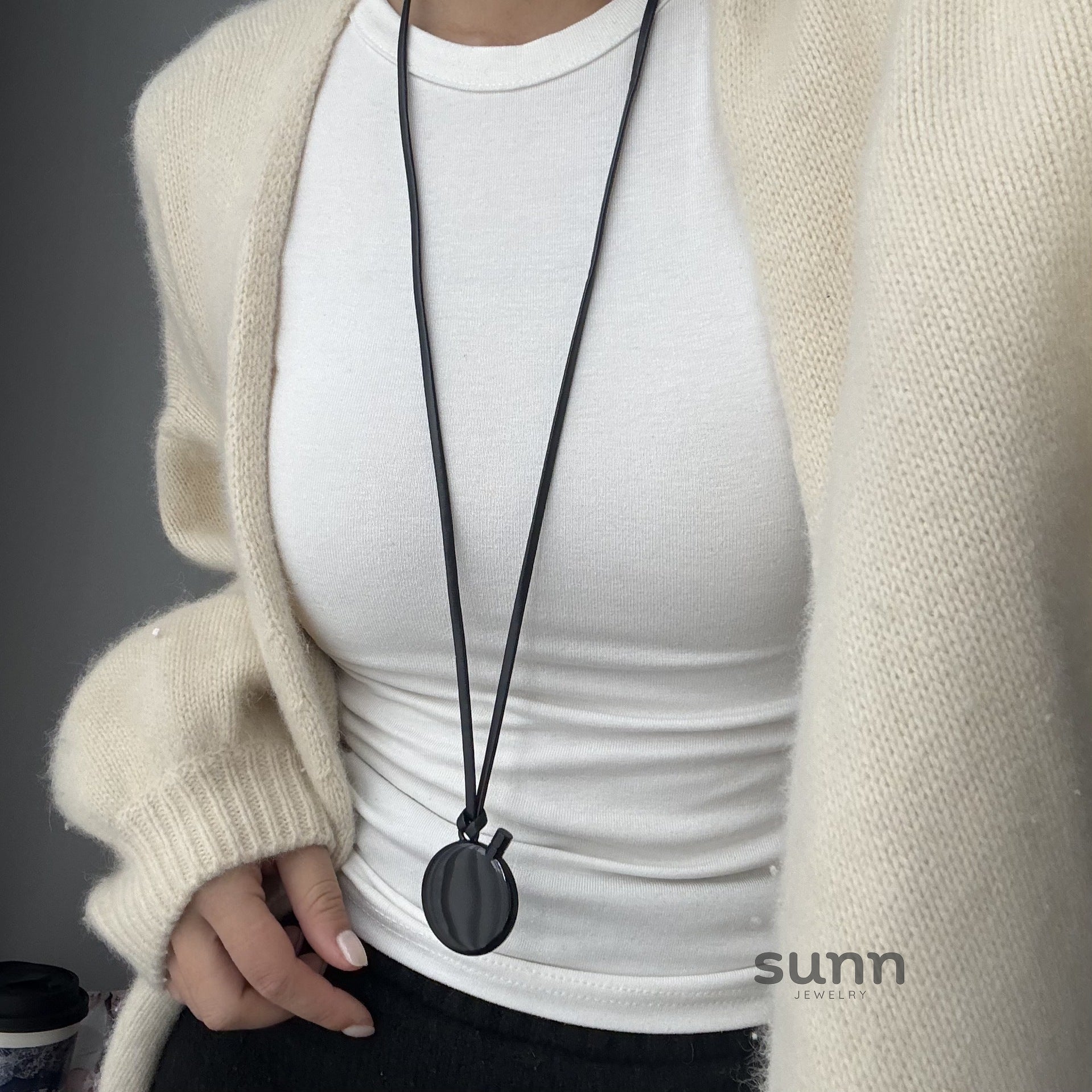 Jewels Scent Bottle Pendant Necklace [Y0K5FM3C]