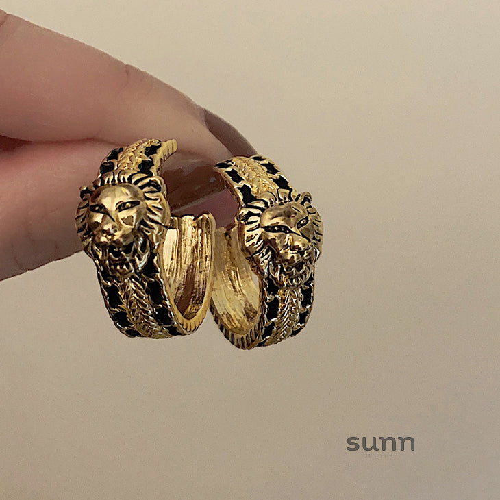 Jianna Baroque Tiger Hoop Earrings [F66T9XP0]