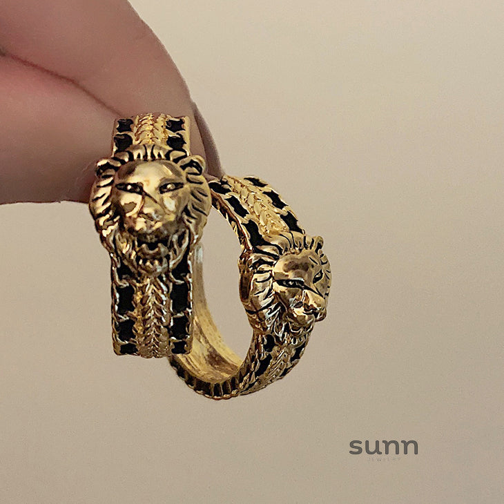Jianna Baroque Tiger Hoop Earrings [KF4MDQN9]