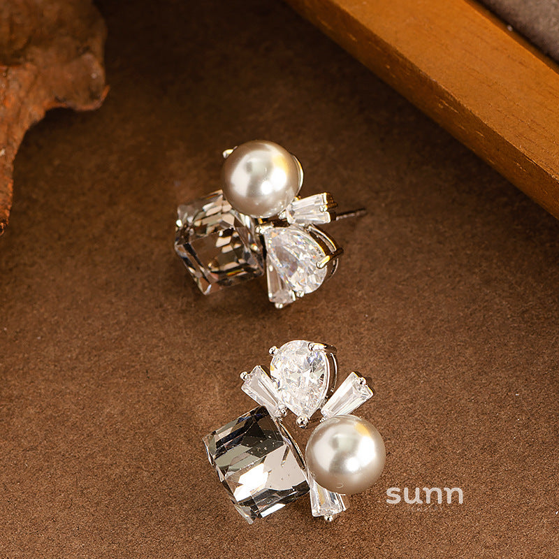 Jill Elegant Pearl Zircon Earrings [RP1GUFS3]