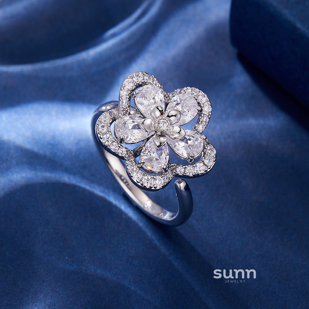 Joana Rotating Bloom Ring [43HNSJW5]