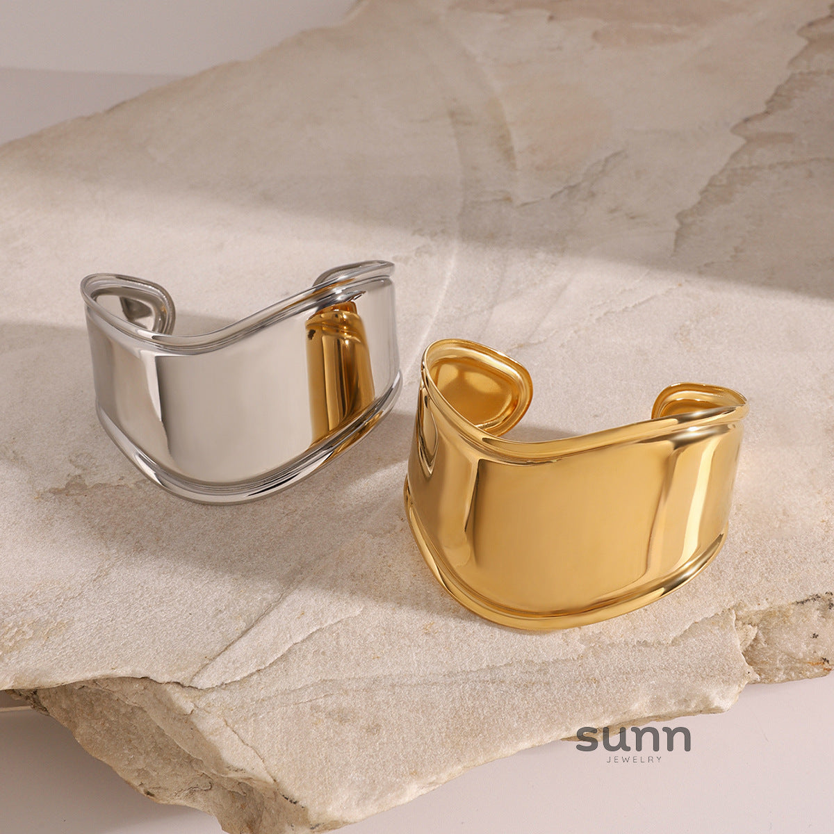 Joanne Gold Cuff Bracelet [H3C9LKRH]