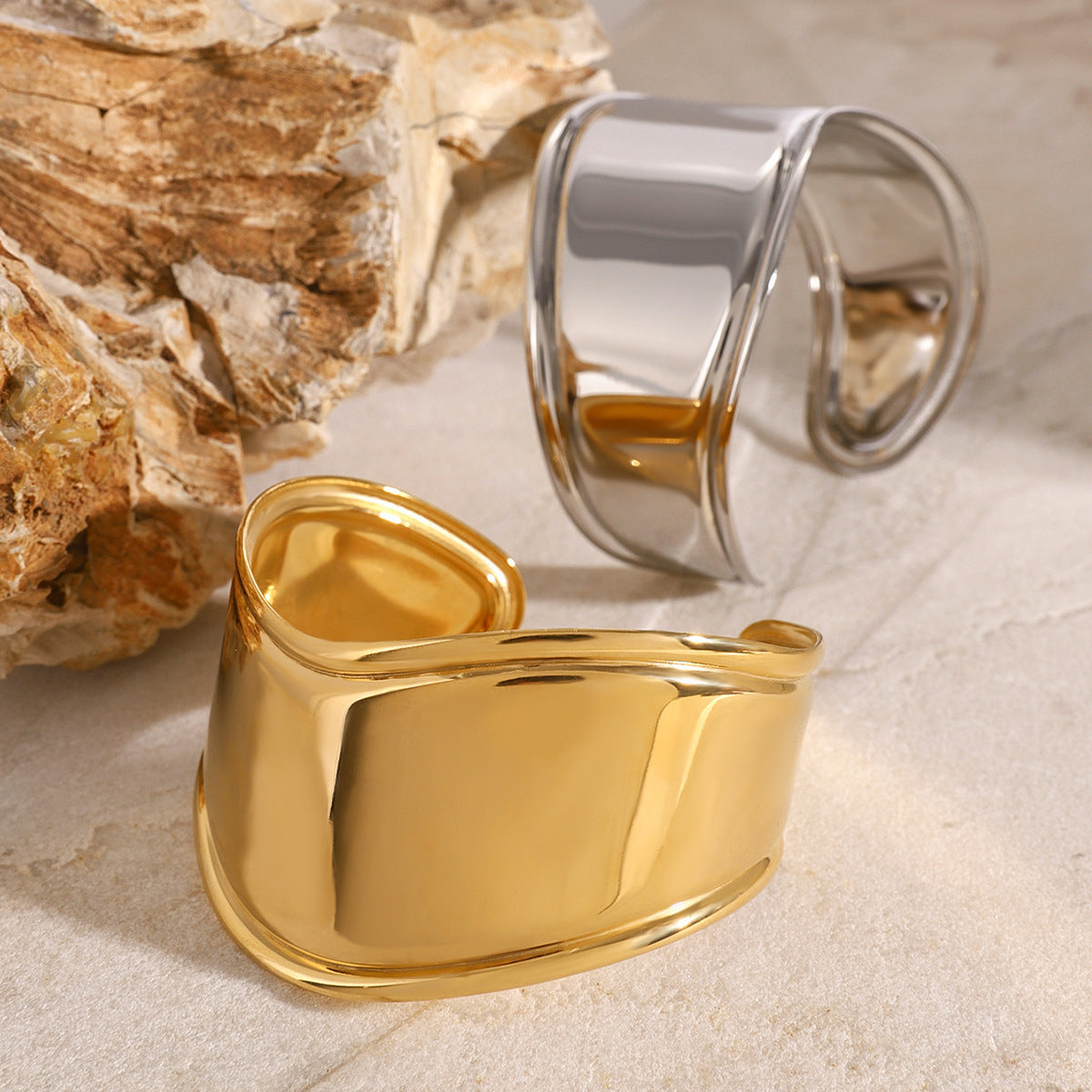 Joanne Gold Cuff Bracelet [RWP0D6J5]