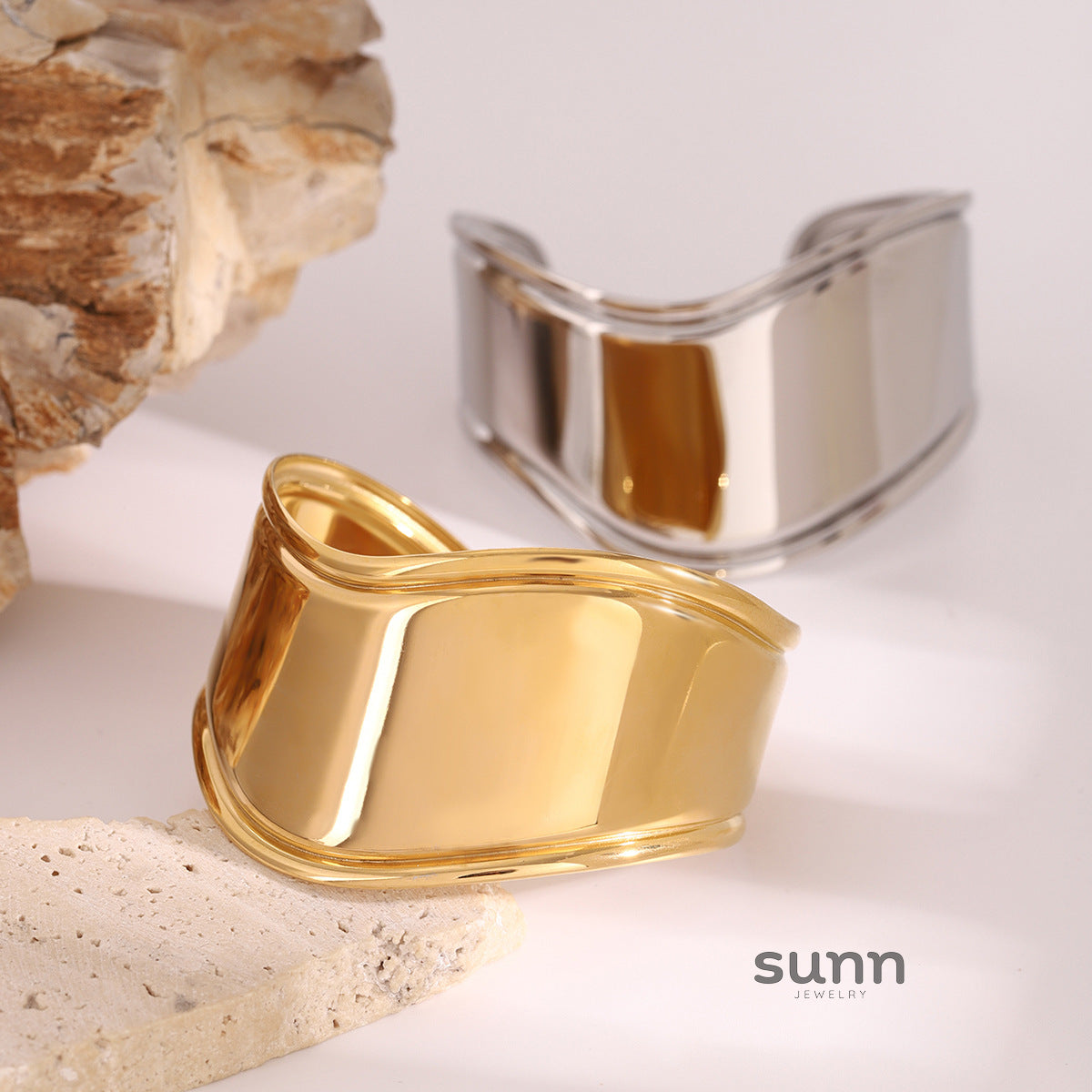 Joanne Gold Cuff Bracelet [G5ES29IJ]