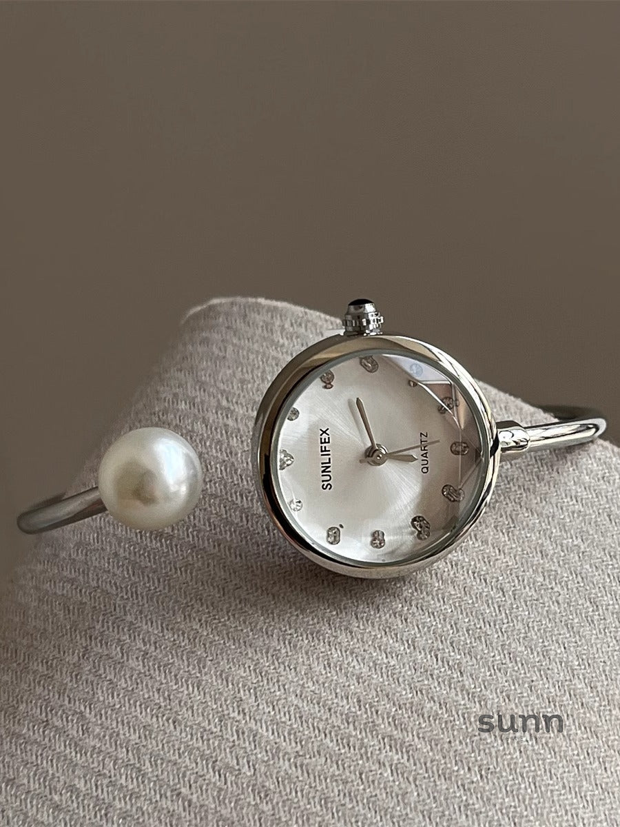 Jocabed Delicate Pearl Watch [141I05Z7]