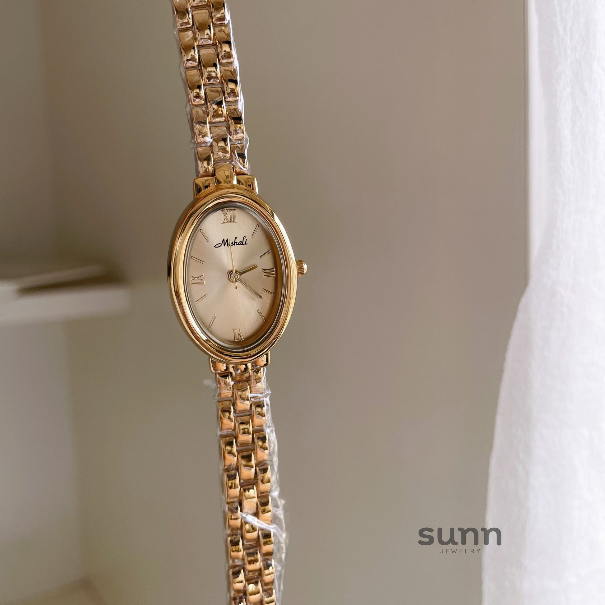 Joella Oval Steel Watch [UUJ6VTYC]