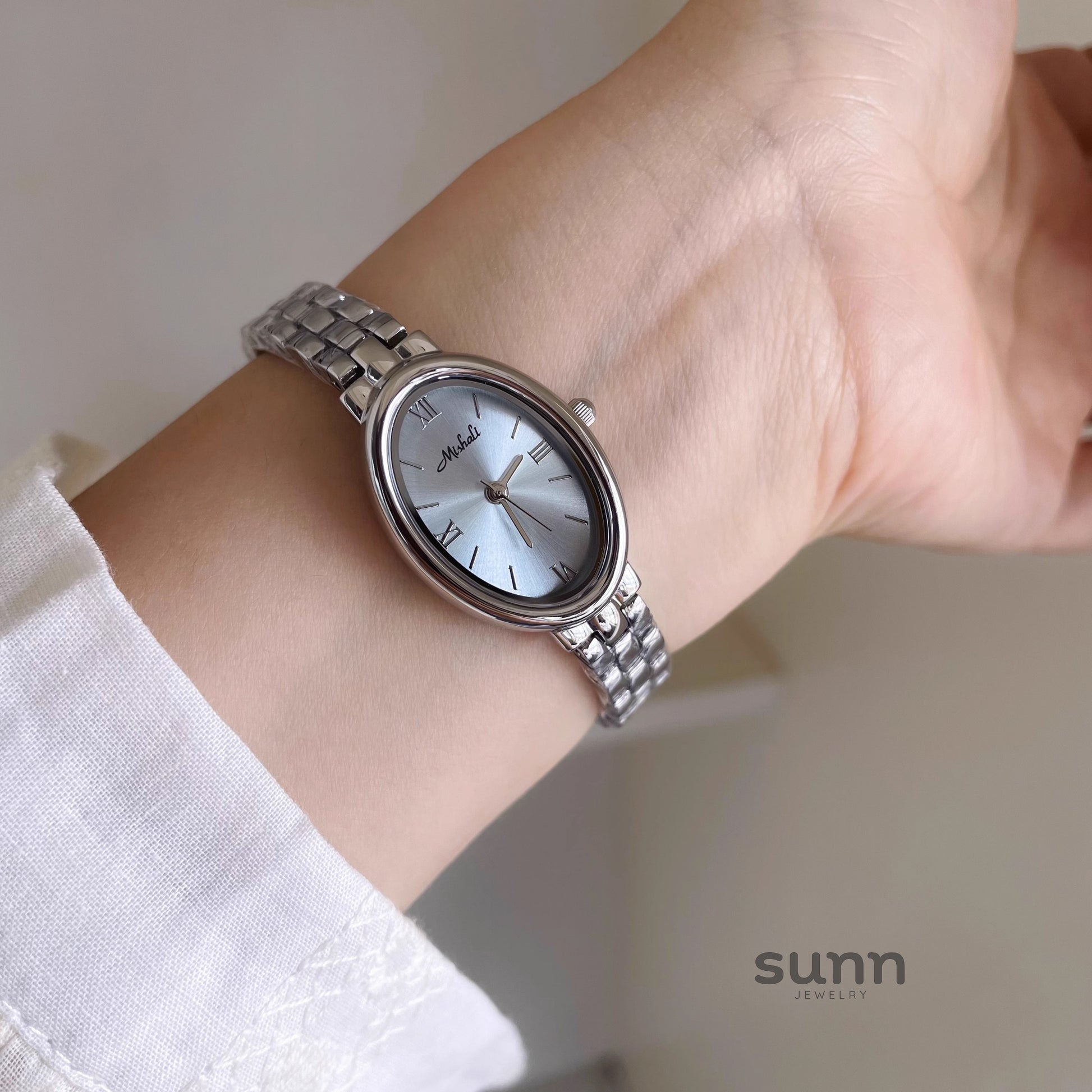 Joella Oval Steel Watch [R900H49Q]