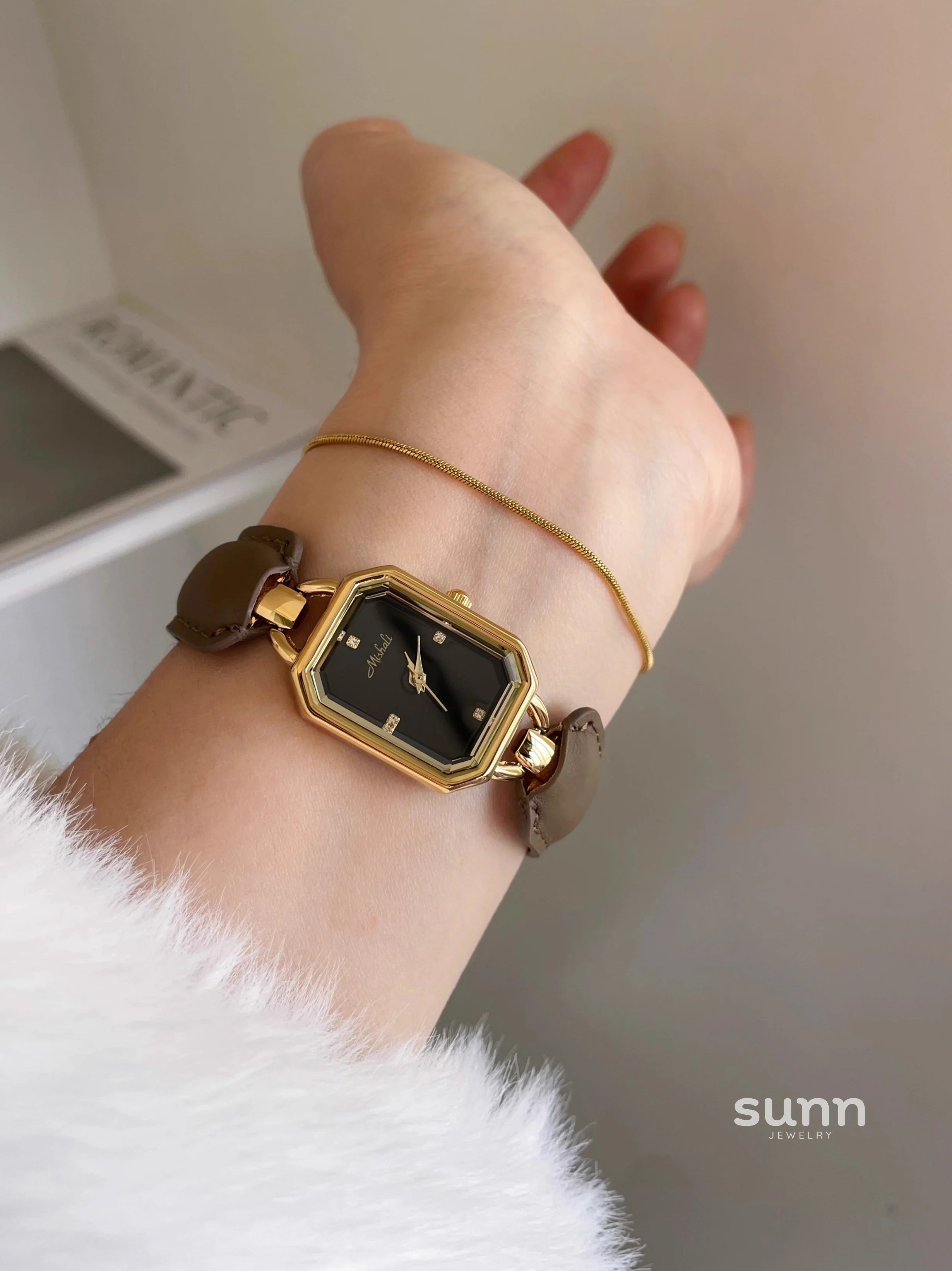 Joelle Luxe Chain Watch