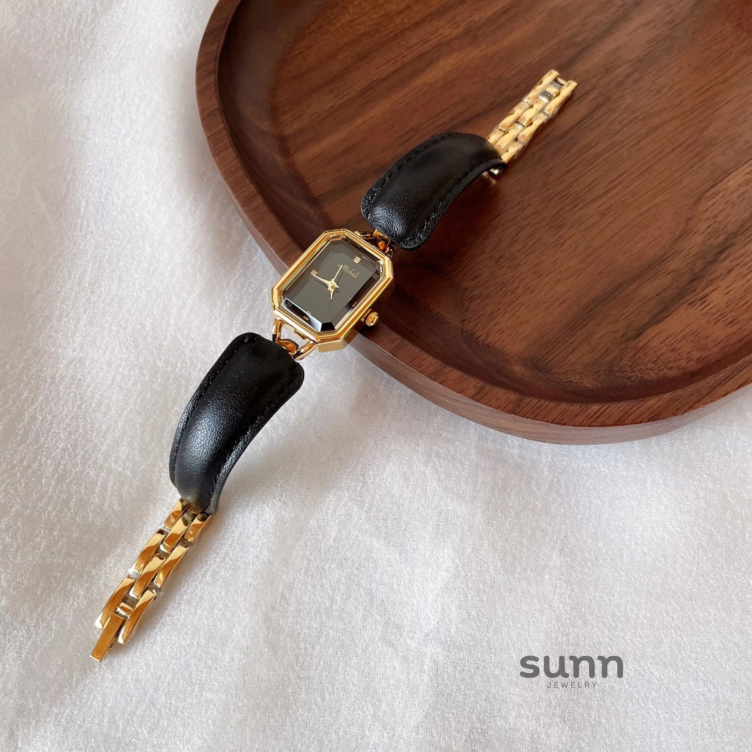 Joelle Luxe Chain Watch