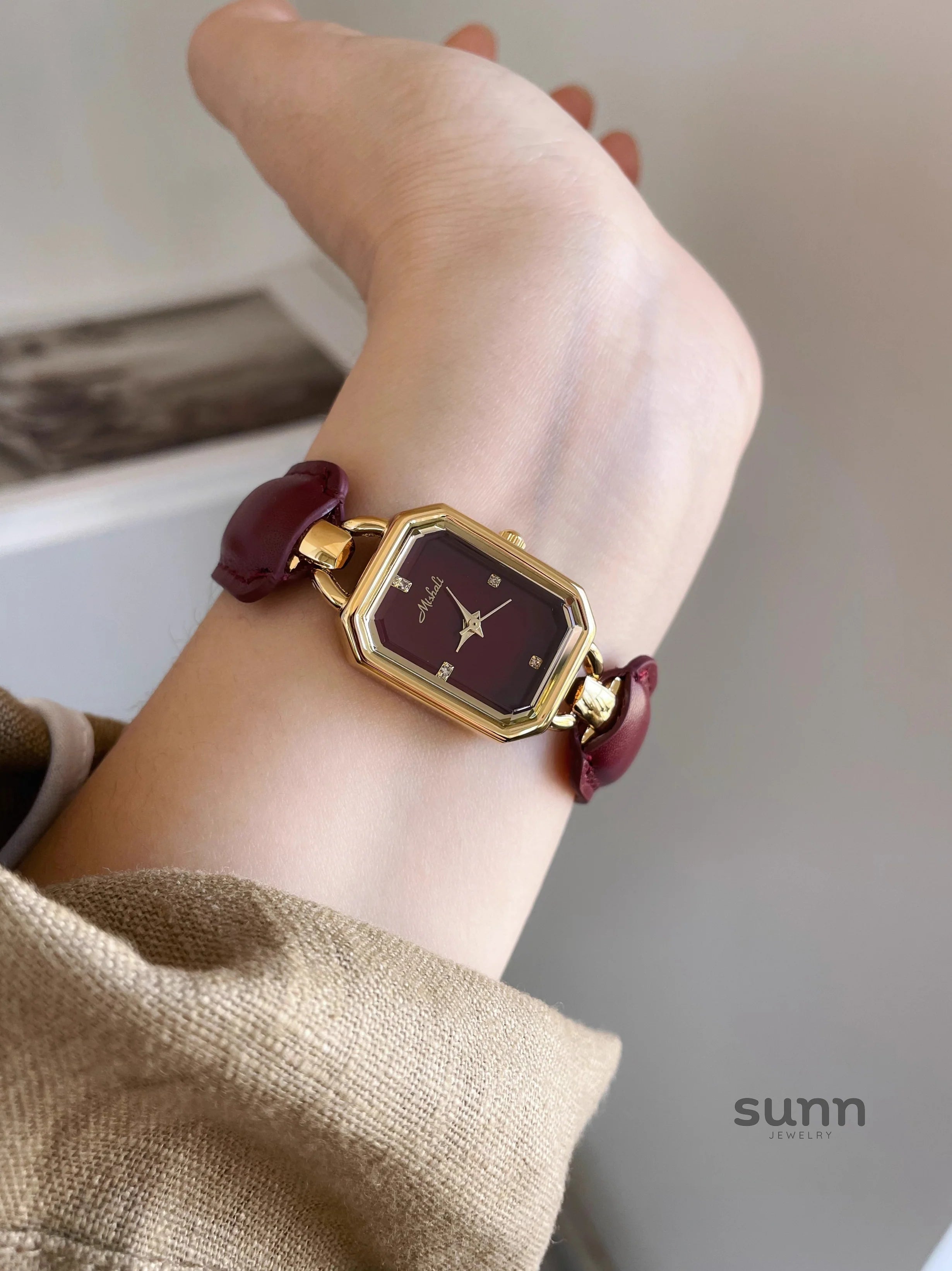Joelle Luxe Chain Watch