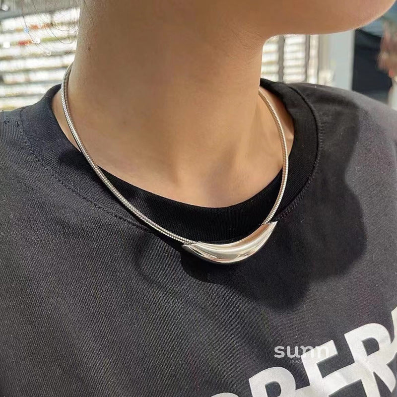 Johnna Sculpted Metal Choker