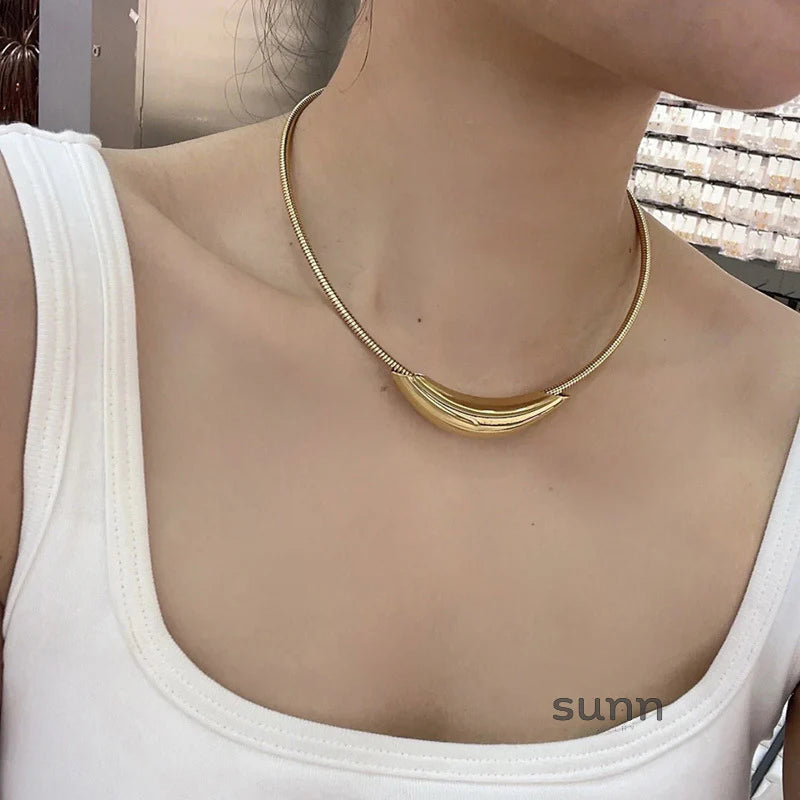 Johnna Sculpted Metal Choker