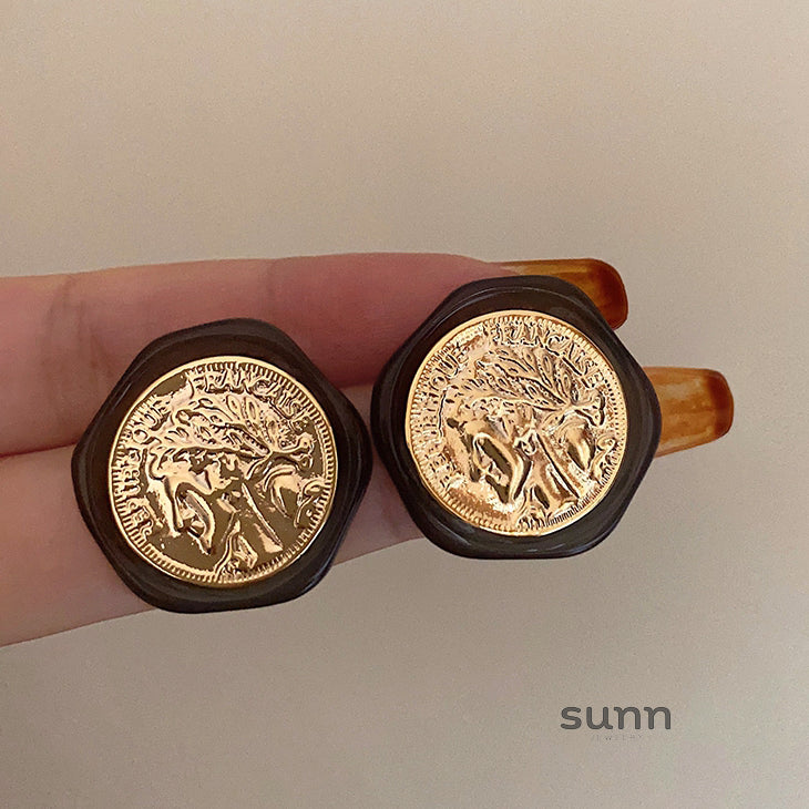Joleen Asymmetric Sculptural Studs [5KA8XZEO]