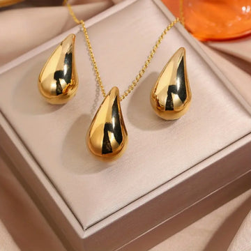 Jolene Golden Drop Necklace Set [H9UD2C6C]