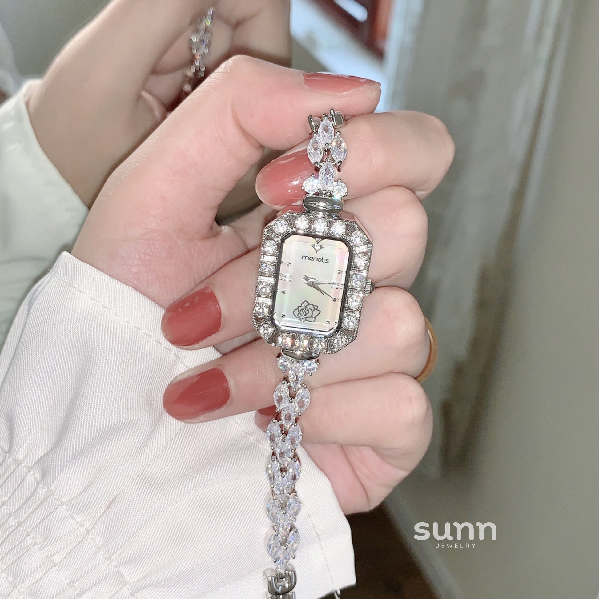 Jolynn Camellia Bracelet Watch [JF2FQAH6]