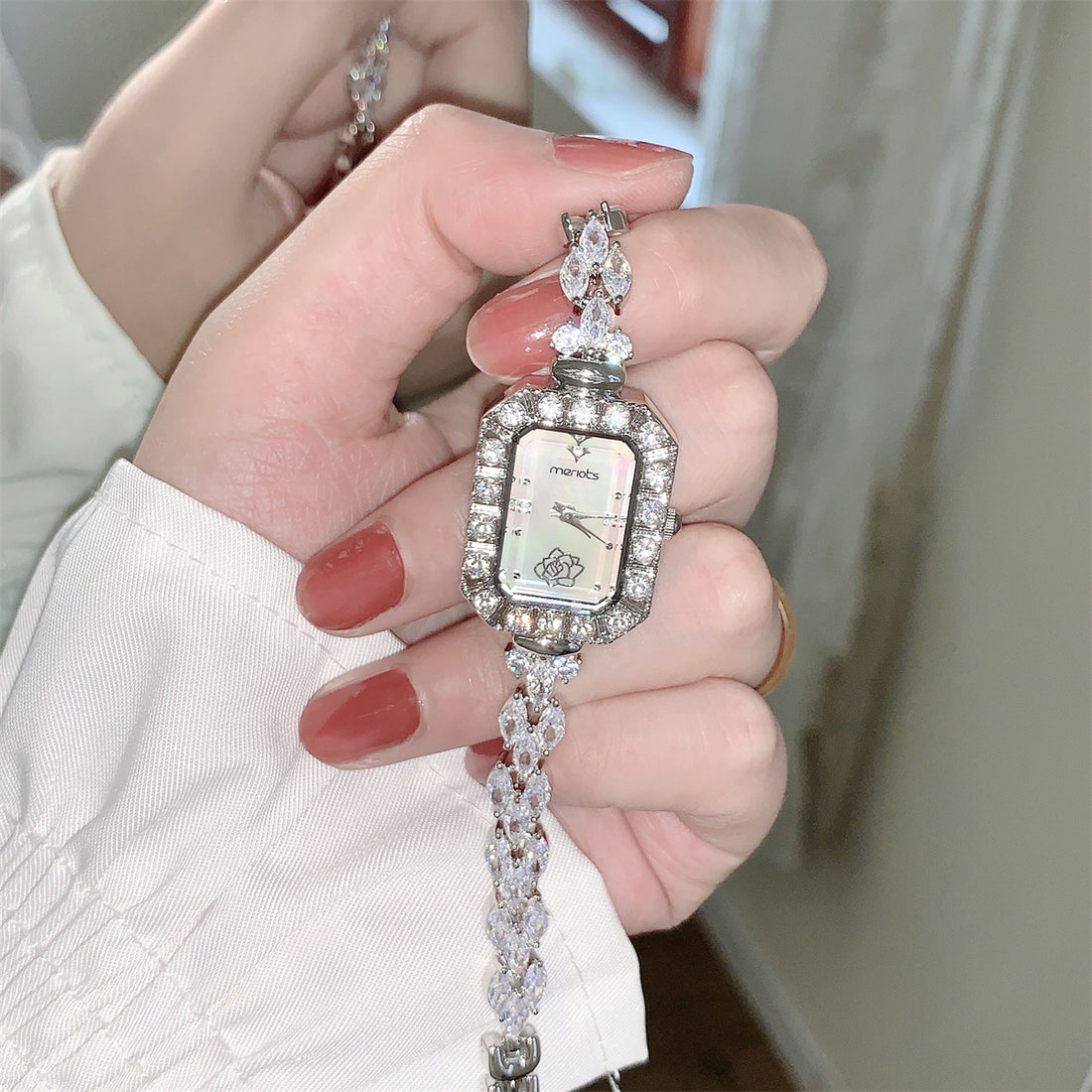 Jolynn Camellia Bracelet Watch [O6P4B9FK]