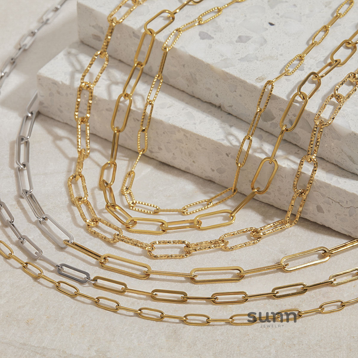 Jonah Geometric Bar Necklace [O5DWESK6]