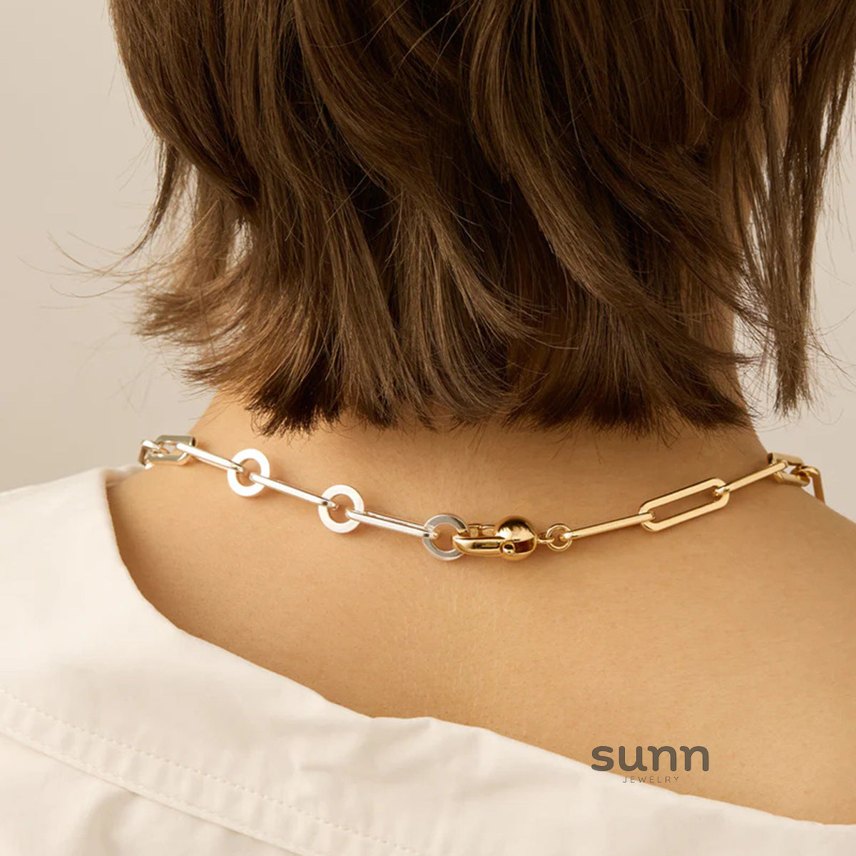 Jonah Geometric Bar Necklace [2KW1EFSO]