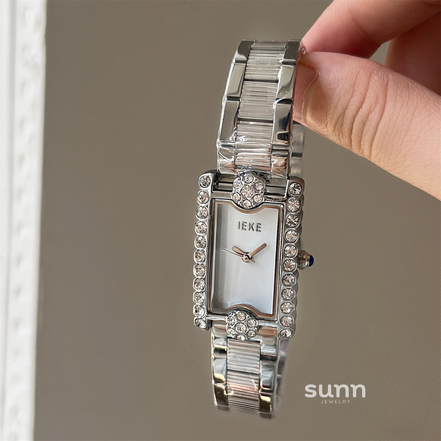 Jordyn Camellia Diamond Watch [Z4ZF3ZYR]