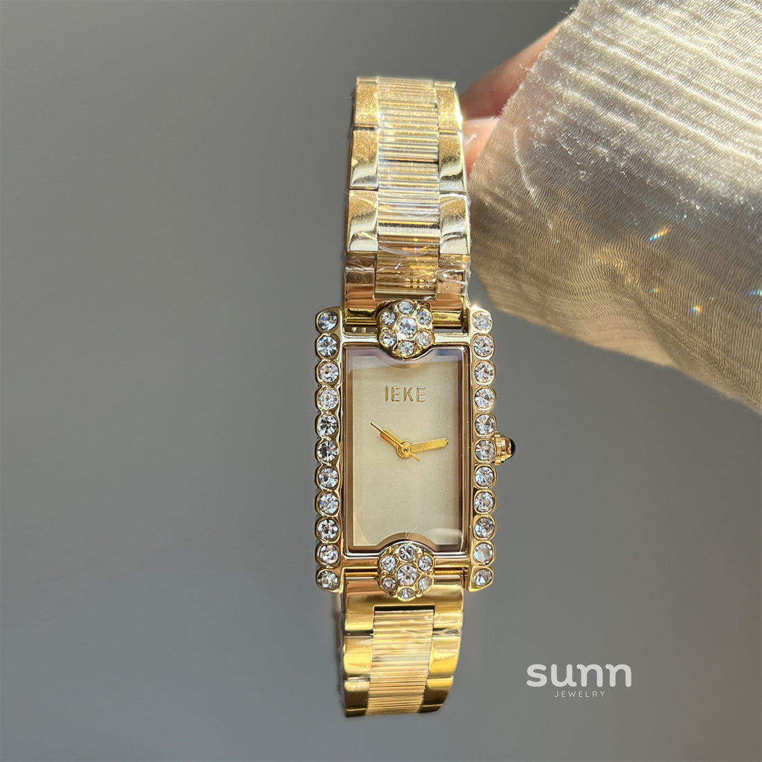 Jordyn Camellia Diamond Watch [8LUR7TLC]