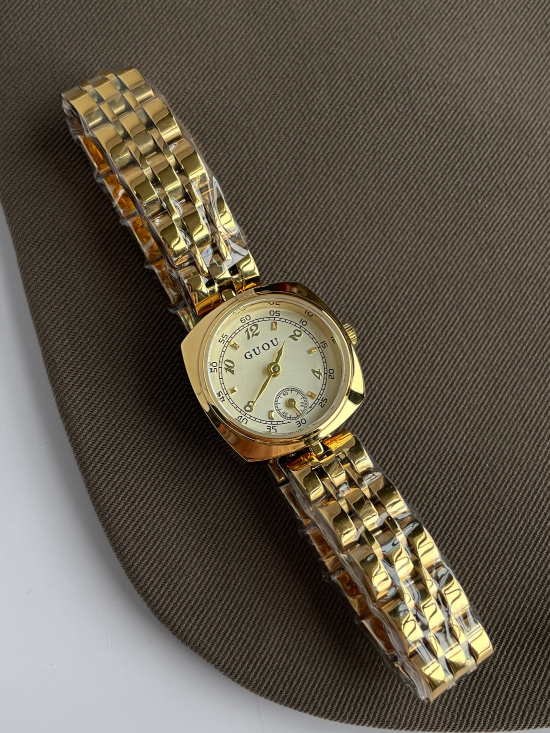 Josalyn Petite Gold Watch [E472KPGA]