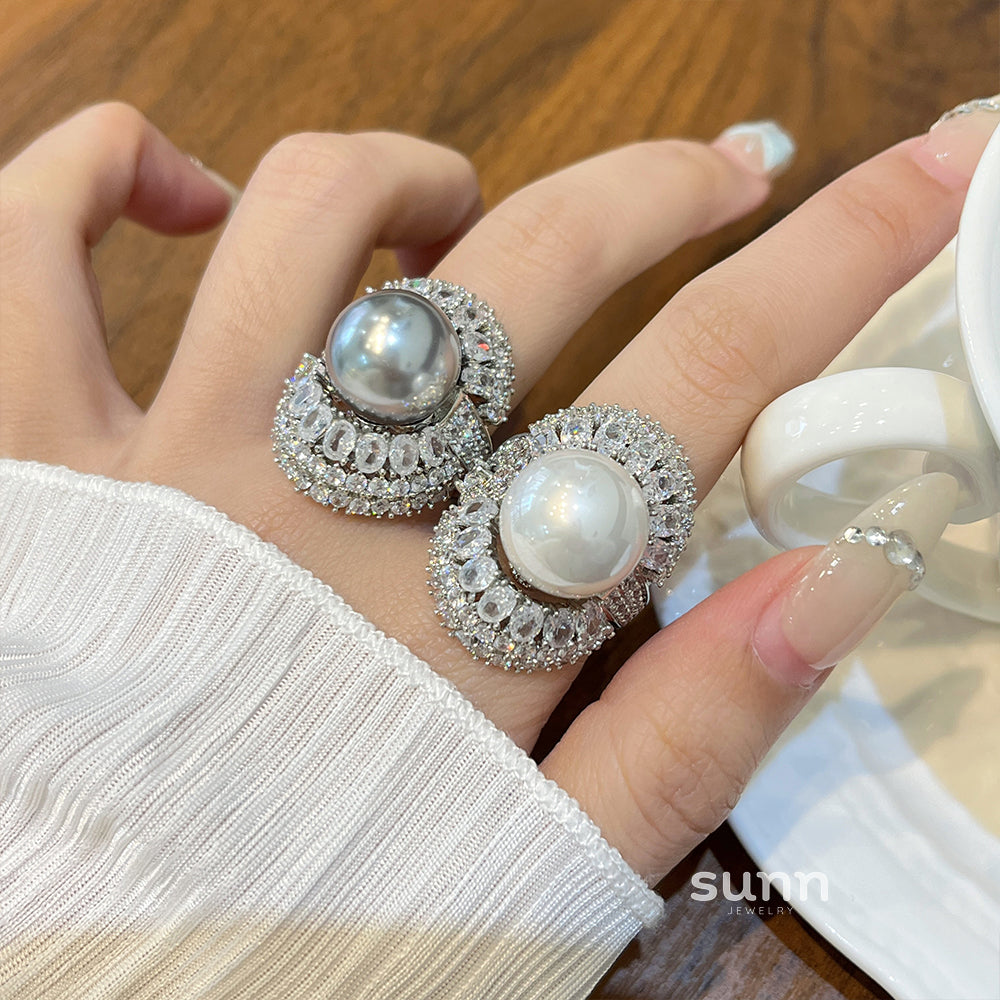 Josephina Pearl Statement Ring [HT5STZFM]