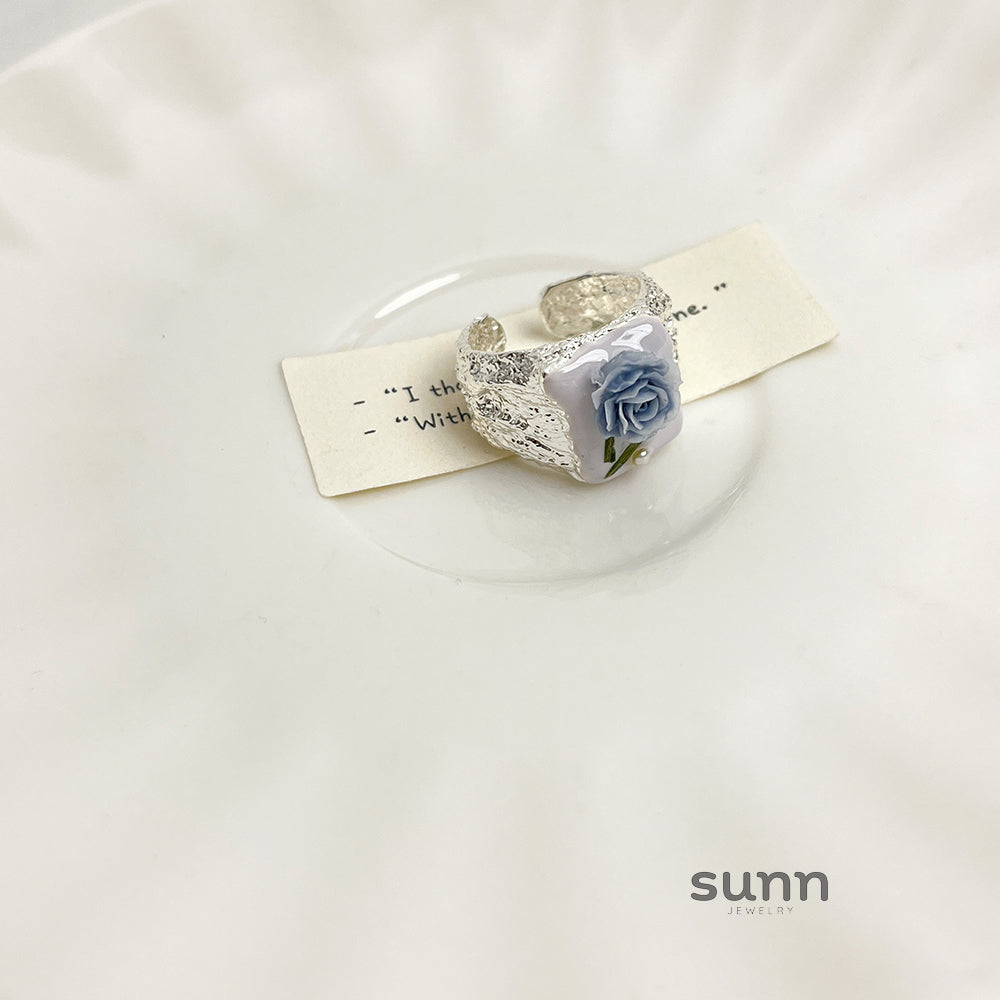 Josey Chinoiserie Butterfly Ring [P5D6E4K8]