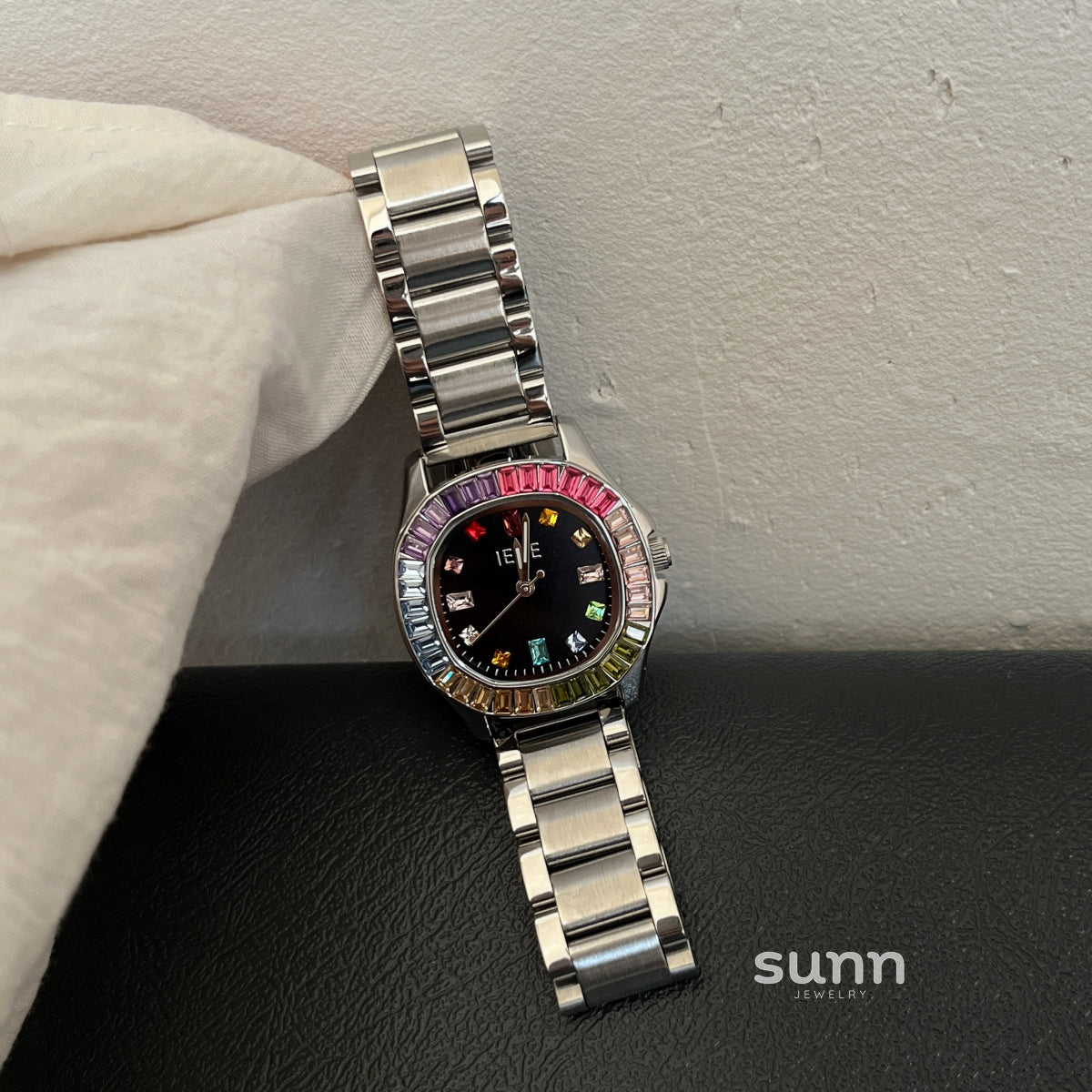 Josey Elegant Crystal Watch [GOZYPGT1]