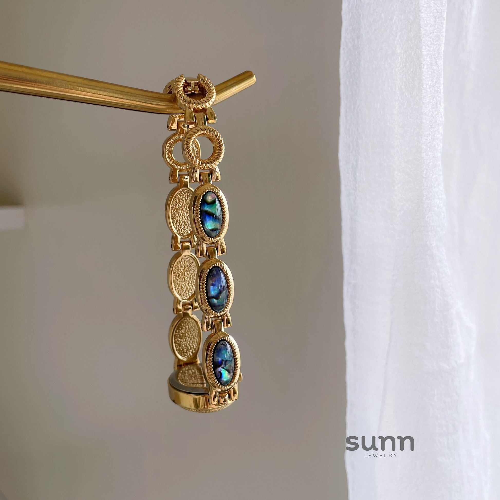 Josselin Iridescent Oval Bracelet Watch [7PHRFFKL]