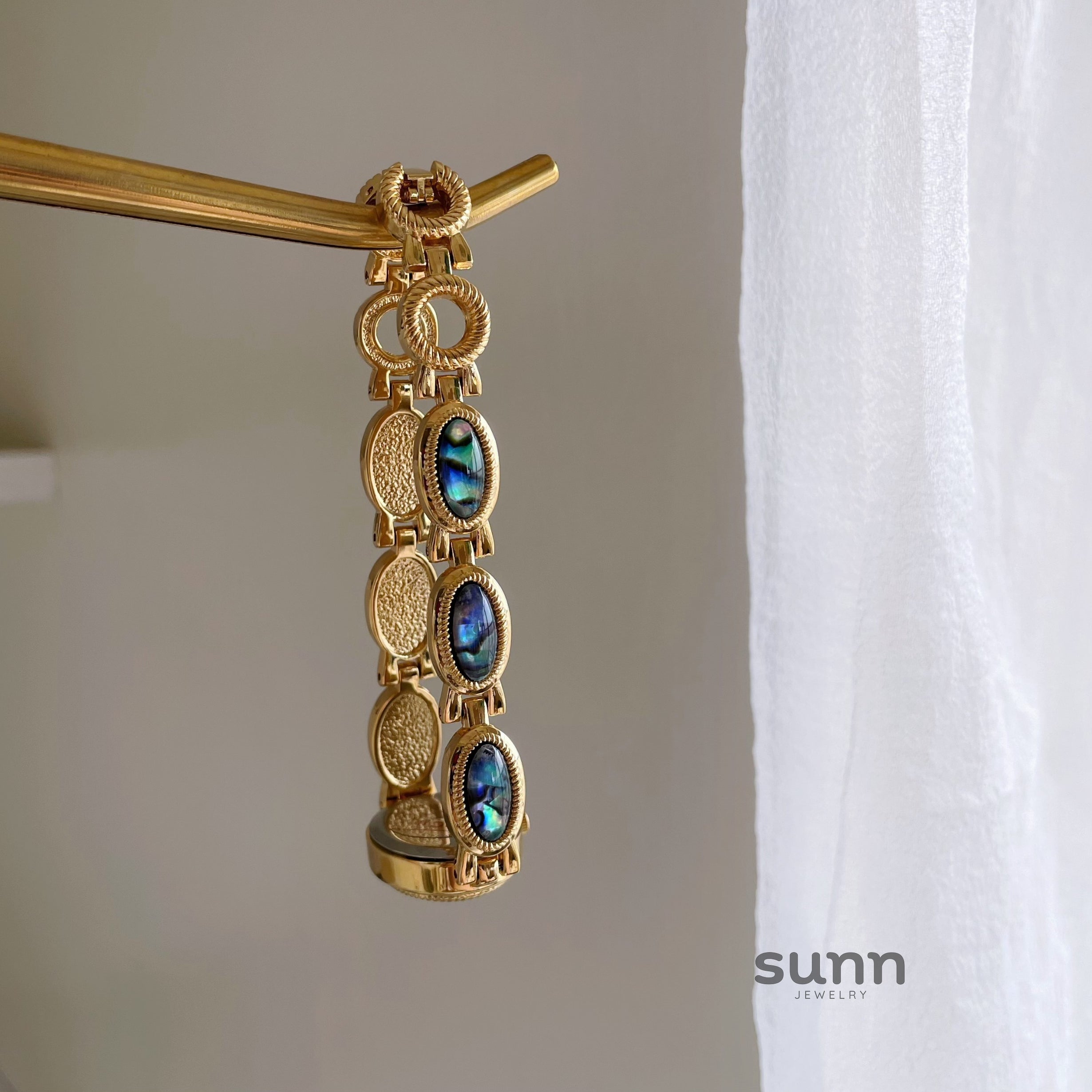 Josselin Iridescent Oval Bracelet Watch [7PHRFFKL]