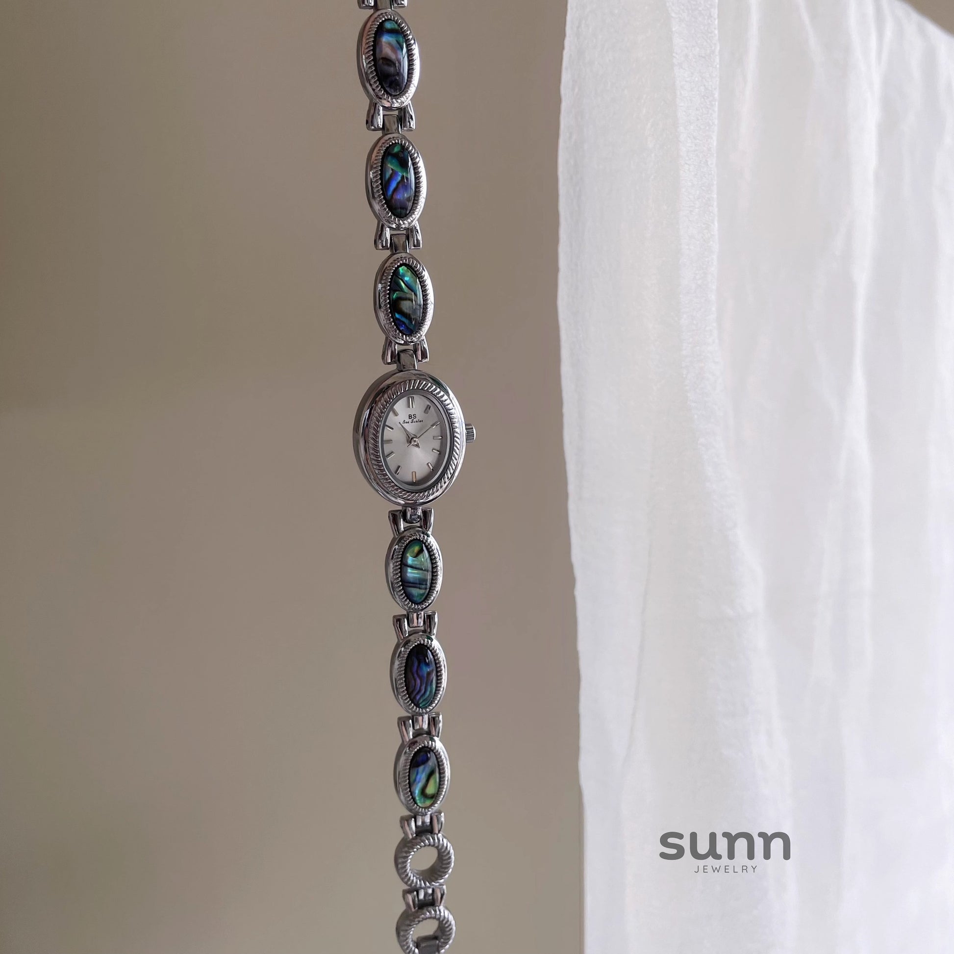 Josselin Iridescent Oval Bracelet Watch [MQOFEOC2]