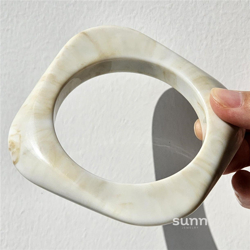 Journey Bold Gradient Bangle [5VV4718U]