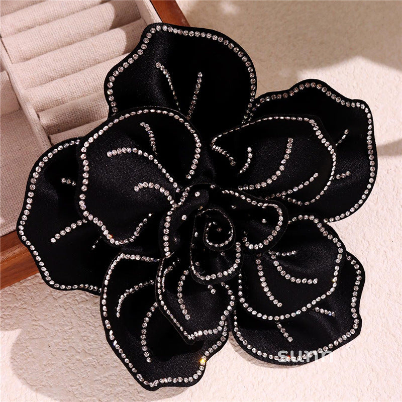 Jovanna Embellished Floral Brooch [H7XCWXO2]