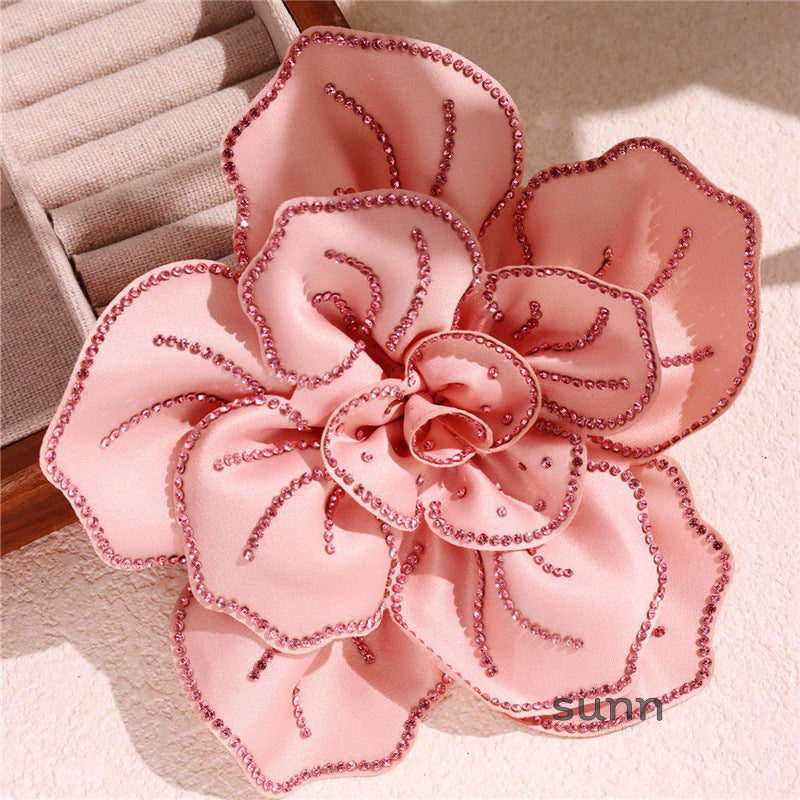Jovanna Embellished Floral Brooch [C4WX2SUT]