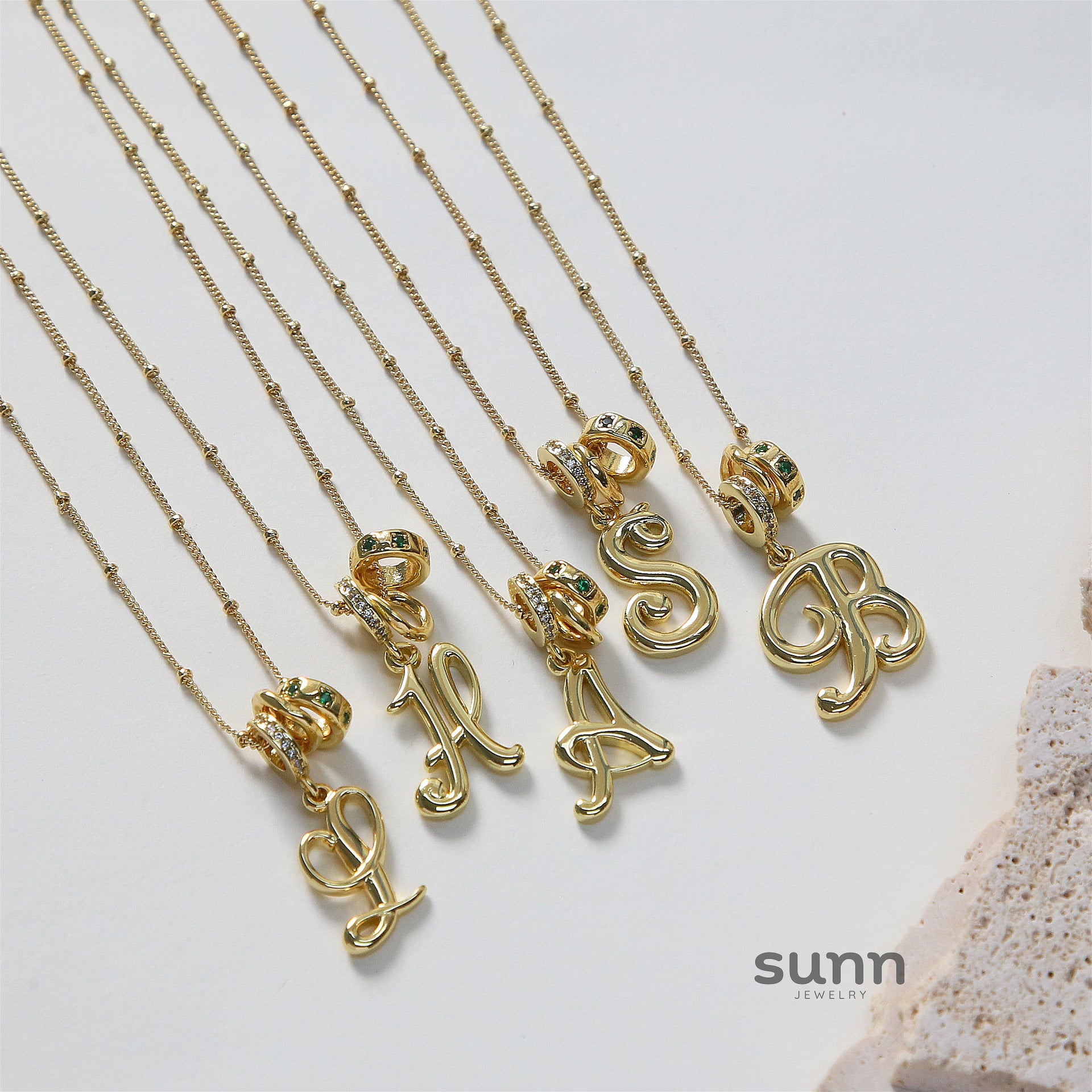 Jovi Cursive Initial Necklace [ON5CIE3T]
