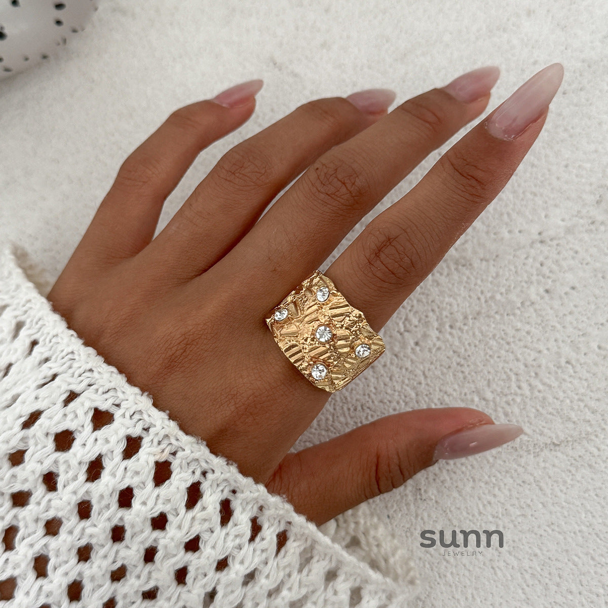 Joyanna U-Shaped Rhinestone Ring [VW7VHTQW]
