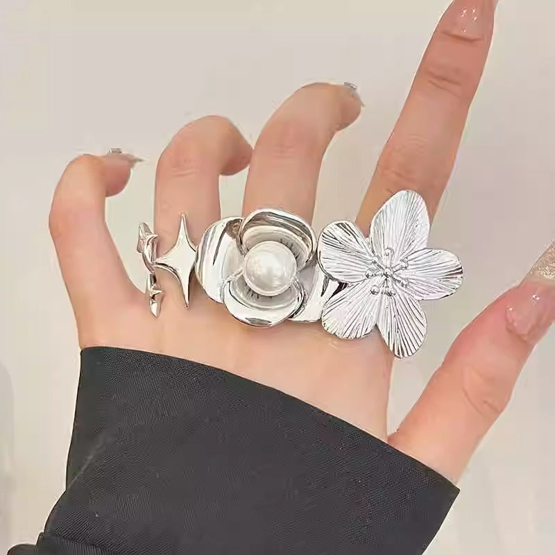 Julie Star Pearl Ring [LJAUTZX8]